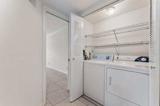 3 Uno Lago Drive 3, Juno Beach, FL 33408