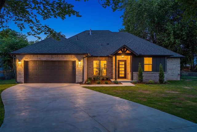 267 NW 10th Street, Newcastle, OK 73065