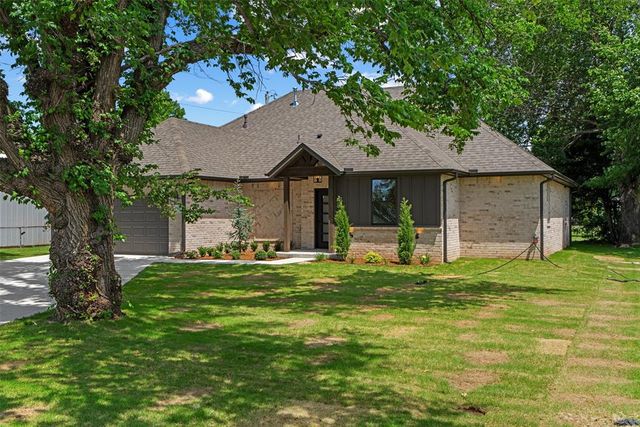 267 NW 10th Street, Newcastle, OK 73065