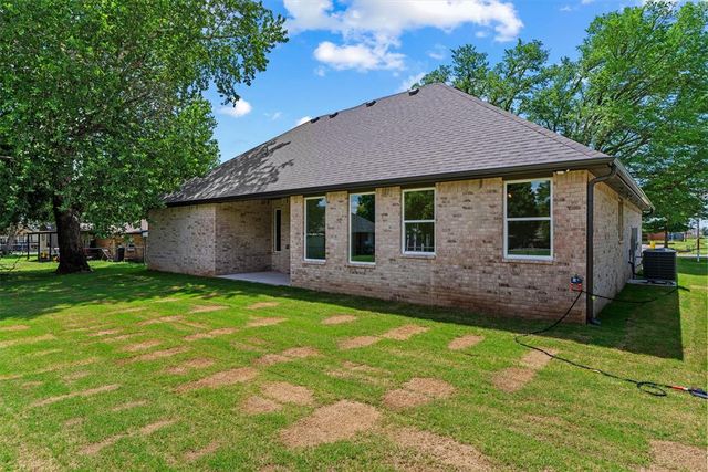 267 NW 10th Street, Newcastle, OK 73065