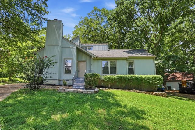 536 New Castle Ln, Hermitage, TN 37076