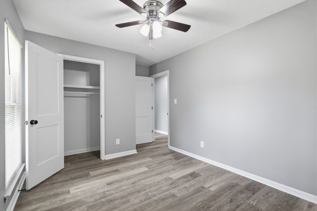536 New Castle Ln, Hermitage, TN 37076
