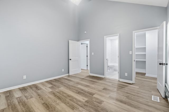 536 New Castle Ln, Hermitage, TN 37076