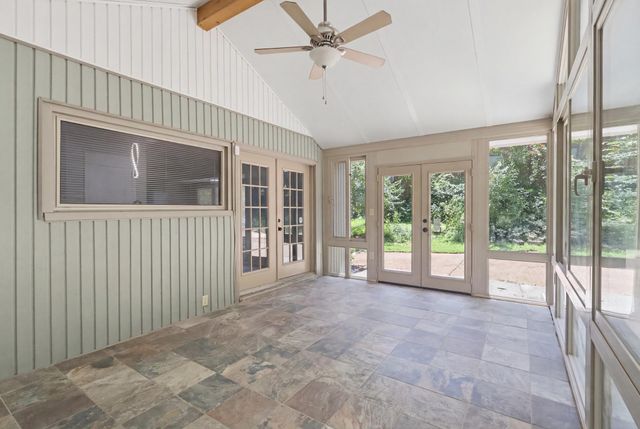 536 New Castle Ln, Hermitage, TN 37076