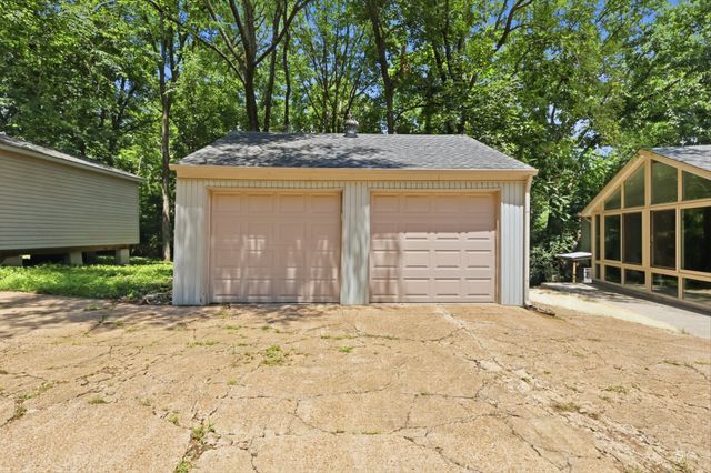 536 New Castle Ln, Hermitage, TN 37076