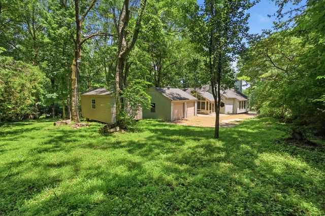 536 New Castle Ln, Hermitage, TN 37076