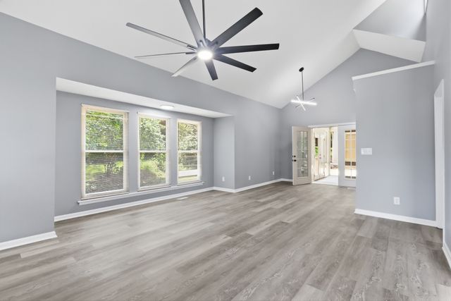 536 New Castle Ln, Hermitage, TN 37076