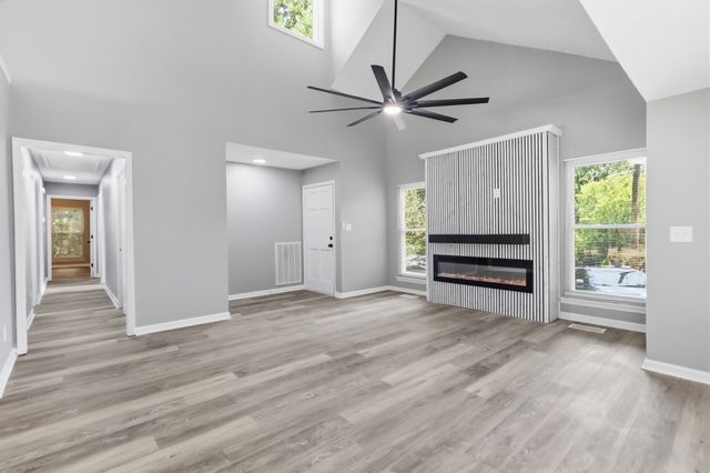 536 New Castle Ln, Hermitage, TN 37076