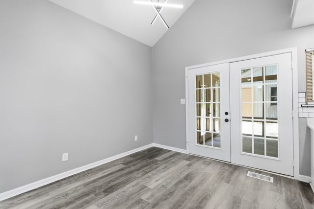 536 New Castle Ln, Hermitage, TN 37076