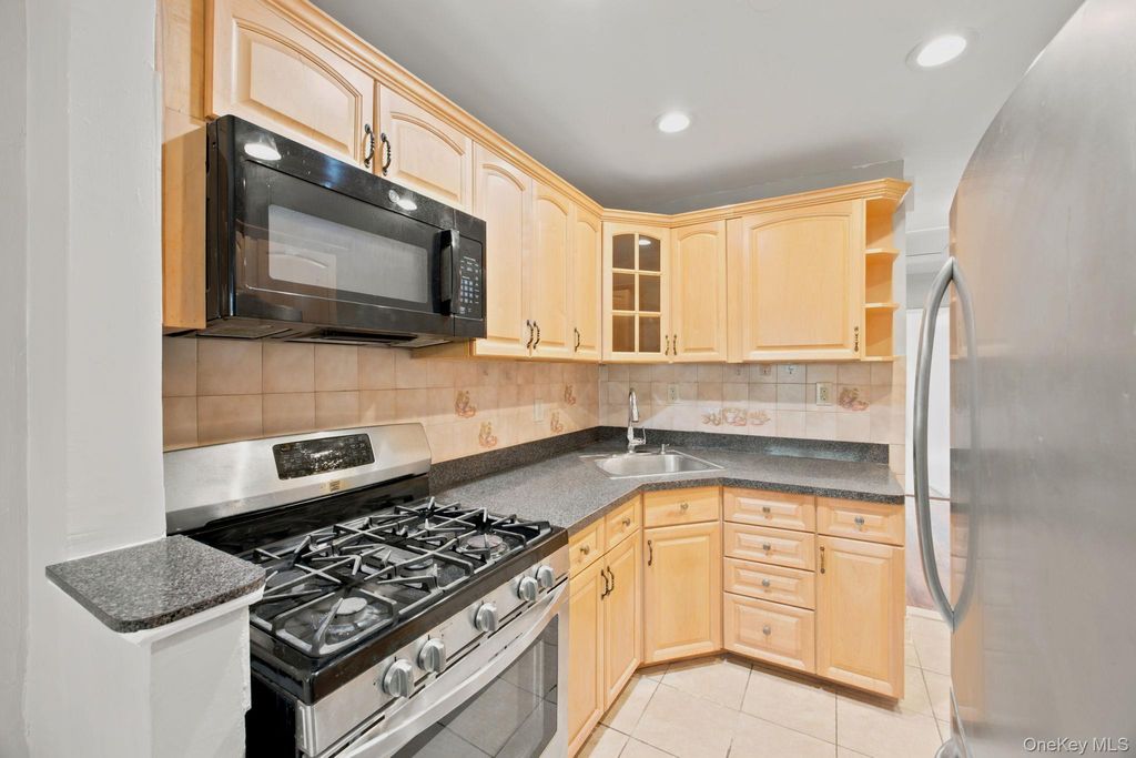 10120 Flatlands Avenue, Brooklyn, NY 11236 — photo 5