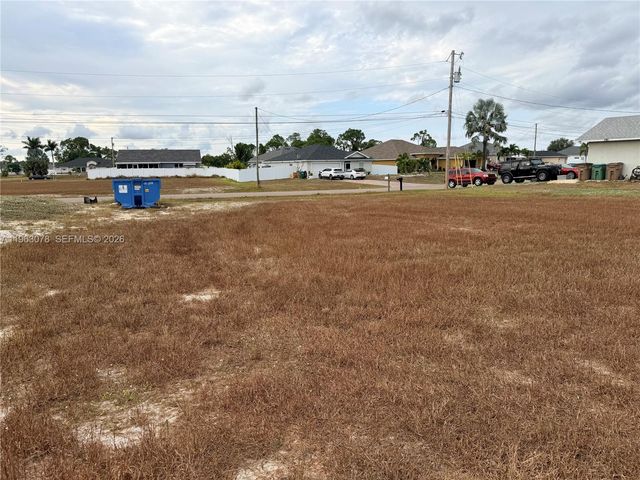 3709 NE 12th Place, Cape Coral, FL 33909