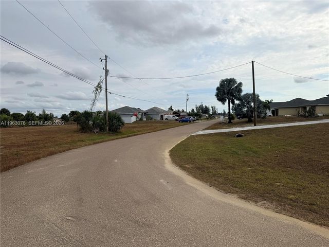 3709 NE 12th Place, Cape Coral, FL 33909