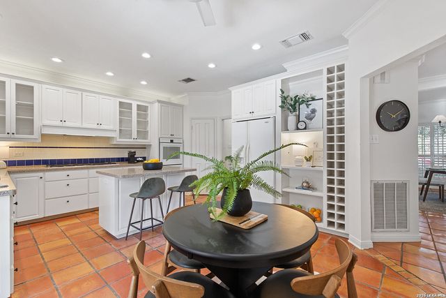 13903 Red Maple Wood, San Antonio, TX 78249