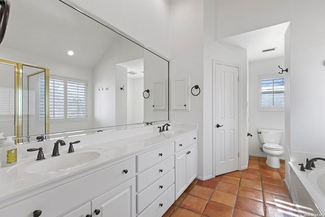 13903 Red Maple Wood, San Antonio, TX 78249