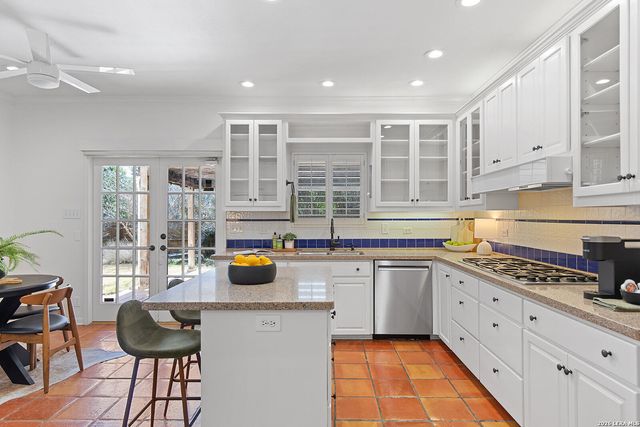 13903 Red Maple Wood, San Antonio, TX 78249