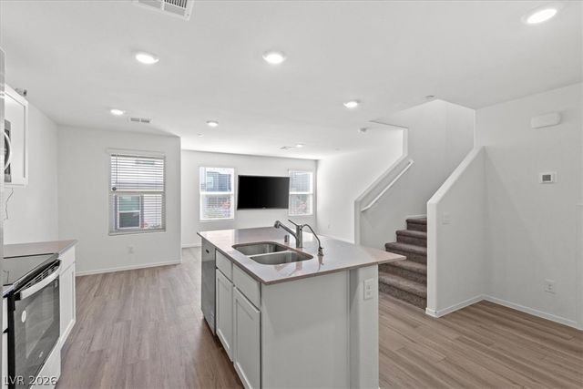 9366 Soothing Sea Street, Las Vegas, NV 89178