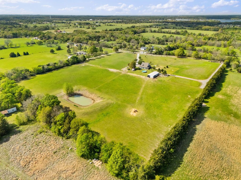 1880 COUNTY ROAD 2610 A, Bonham, TX 75418