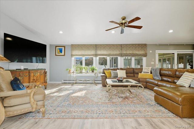 11 Tardy Lane N, Wantagh, NY 11793