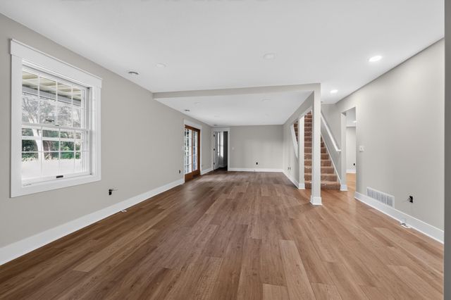 10489 Barnes Way, Inver Grove Heights, MN 55077
