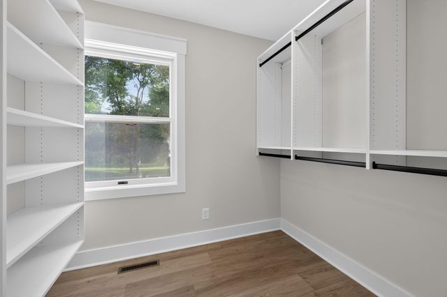 10489 Barnes Way, Inver Grove Heights, MN 55077