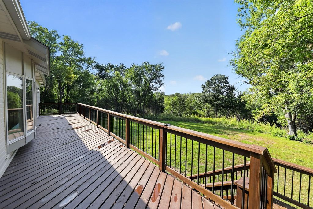10489 Barnes Way, Inver Grove Heights, MN 55077 — photo 2