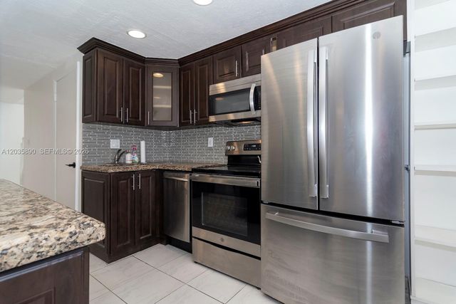 2729 SW 67th Avenue 0, Miami, FL 33155