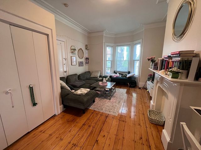 11 Gates St. 1, Boston, MA 02127