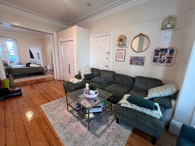 11 Gates St. 1, Boston, MA 02127