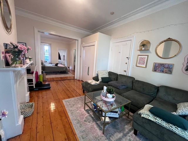 11 Gates St. 1, Boston, MA 02127