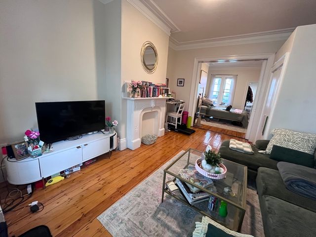 11 Gates St. 1, Boston, MA 02127