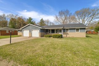 5250 Cleveland Avenue, Stevensville, MI 49127