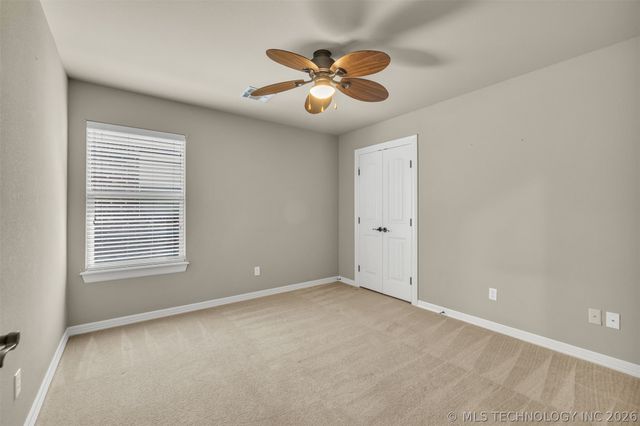 566 S 22nd Place, Collinsville, OK 74021