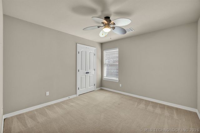 566 S 22nd Place, Collinsville, OK 74021