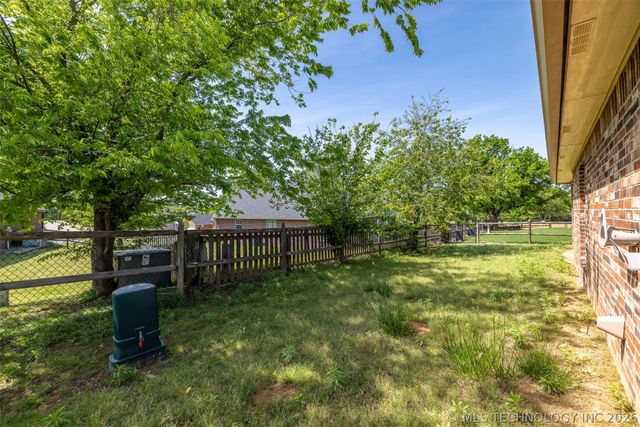 566 S 22nd Place, Collinsville, OK 74021