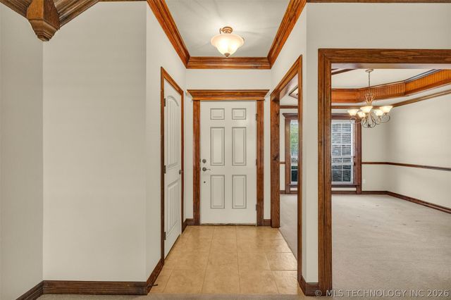 566 S 22nd Place, Collinsville, OK 74021