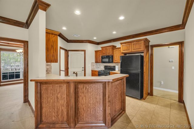 566 S 22nd Place, Collinsville, OK 74021