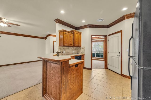 566 S 22nd Place, Collinsville, OK 74021