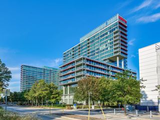 9715 WOODS Drive 402, Skokie, IL 60077
