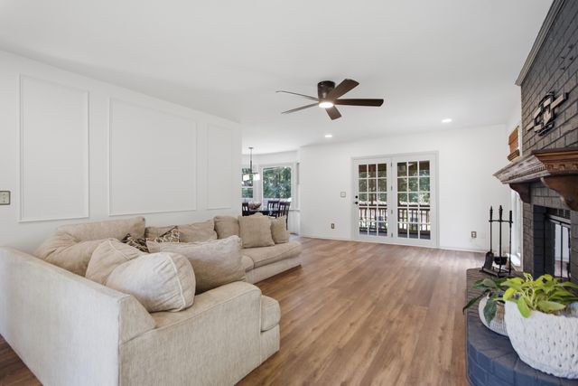 228 Knightsbridge Drive, Charleston, SC 29418