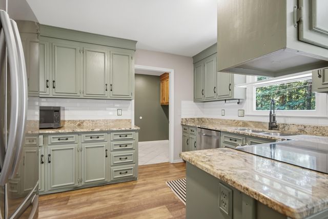 228 Knightsbridge Drive, Charleston, SC 29418