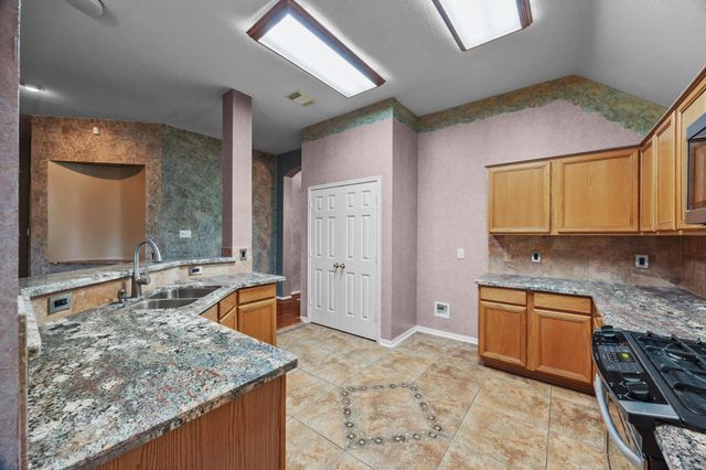 2723 Shelby Drive, Pearland, TX 77584