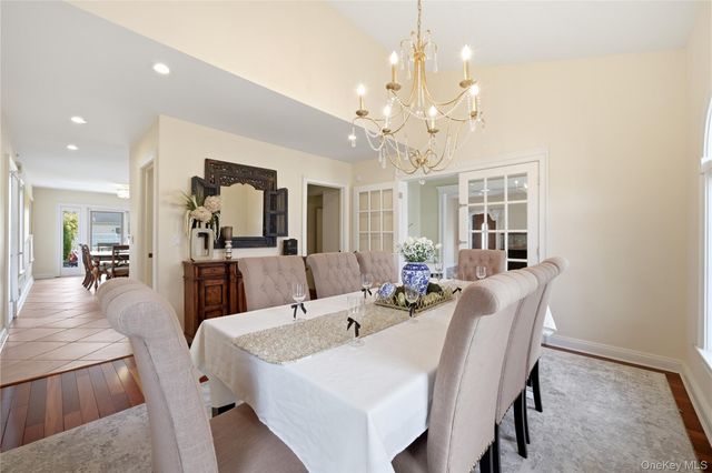 59 Park Lane, Massapequa, NY 11758