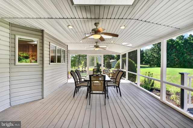 100 LONGVIEW DR, Elkton, MD 21921
