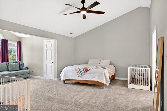 100 LONGVIEW DR, Elkton, MD 21921