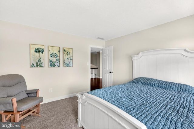 100 LONGVIEW DR, Elkton, MD 21921