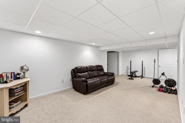100 LONGVIEW DR, Elkton, MD 21921