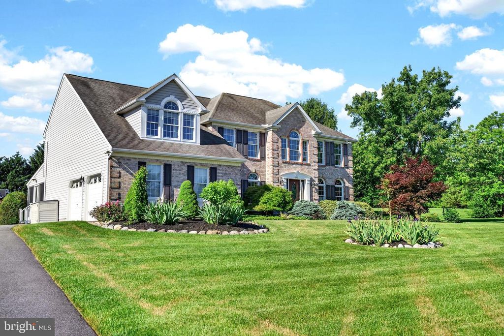 Image 1 of property listing at 100 LONGVIEW DR, Elkton, MD 21921