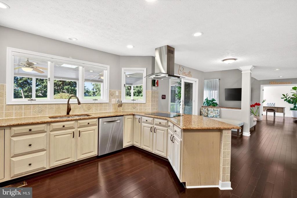 Image 17 of property listing at 100 LONGVIEW DR, Elkton, MD 21921
