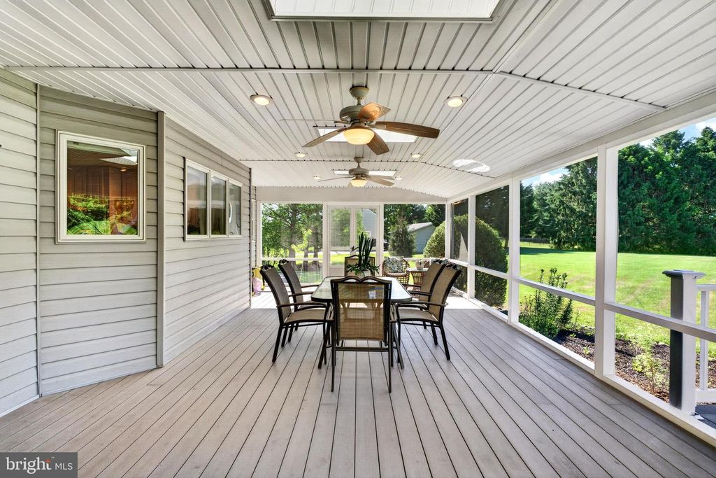 Image 20 of property listing at 100 LONGVIEW DR, Elkton, MD 21921