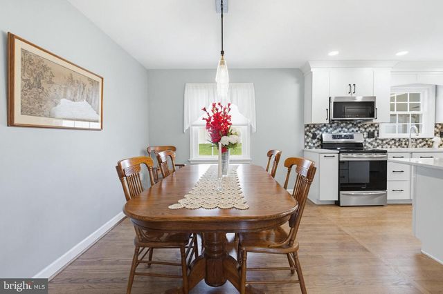 1719 SANTA BARBARA DR, Lancaster, PA 17601